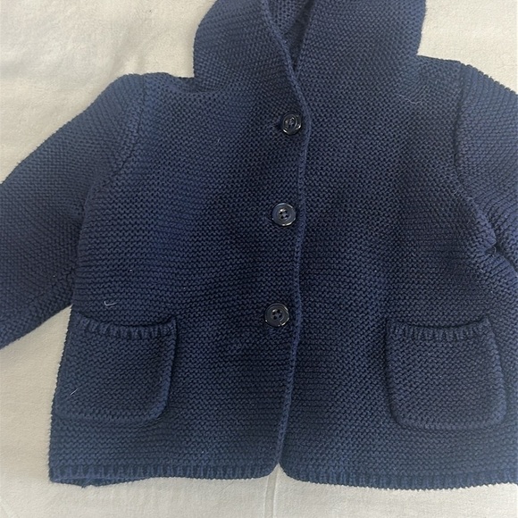 GAP - LIKE NEW Brannan baby bear knit hooded button cardigan sweater. - Picture 3 of 4